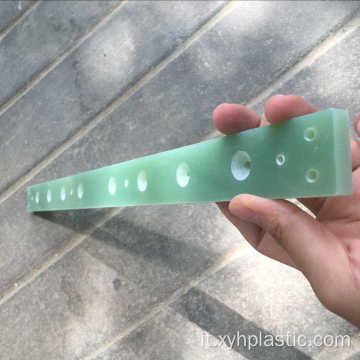 Parte personalizzata verde Fr4 con fori di perforazione